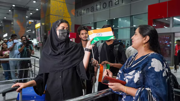 Operation Sindhu Indian Students Return, Bharat Mata Ki Jai