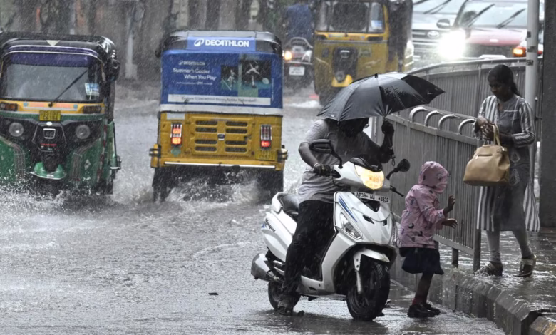 Heavy rain leaves Hyderabad water-logged