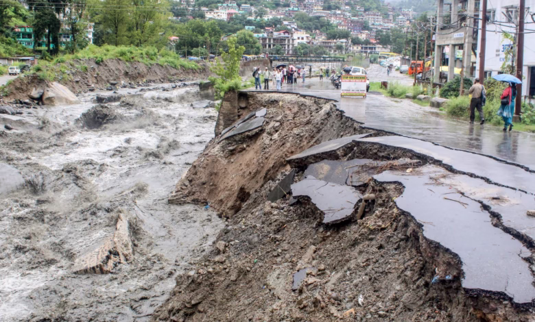 heavy rains In Himachal Pradesh, Floods disrupt normal life