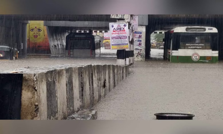 Rain paralyzes life in Warangal, many areas submerged